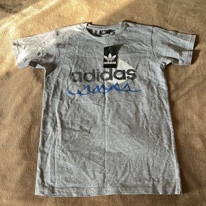 Adidas XS shirt unisex